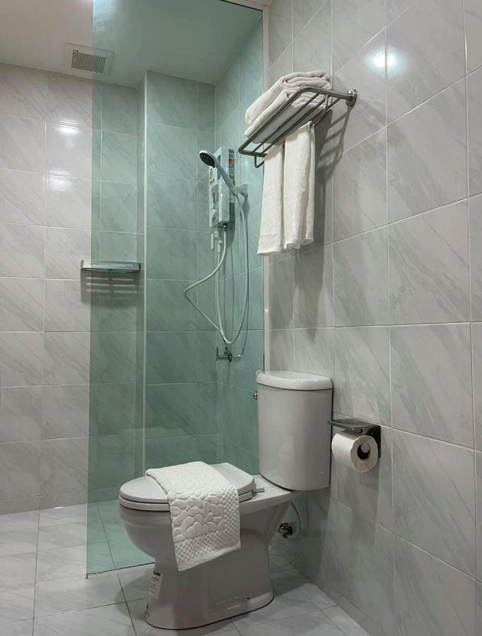 Tj Boutique Hotel Uthai Thani Eksteriør bilde