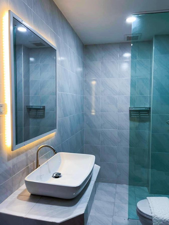 Tj Boutique Hotel Uthai Thani Eksteriør bilde